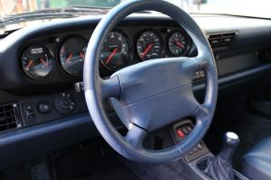 Porsche 911 Carrera 4 3.6 Coupe X51 Pack 1995 года 